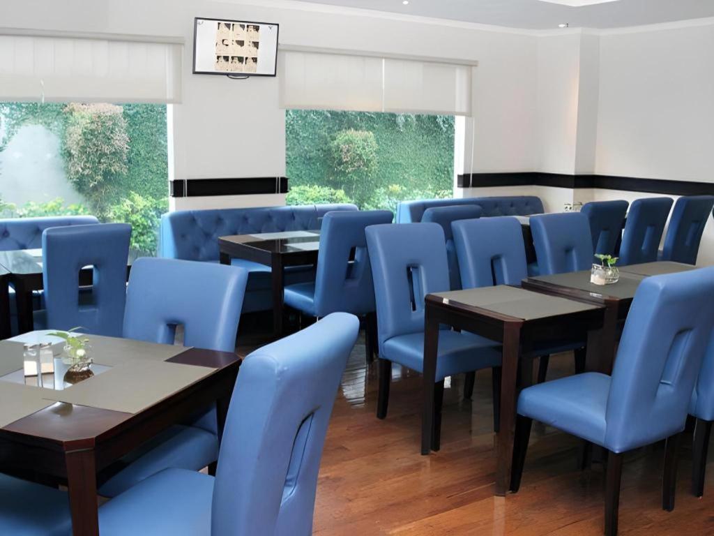 P Hotel Jakarta Ngoại thất bức ảnh